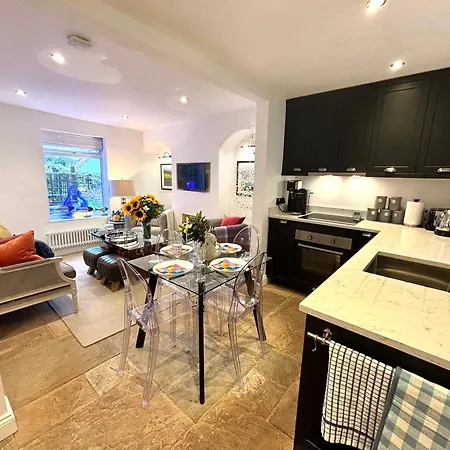 Semesterbostad Voyagers View - Luxury With Coastal Views And Garden