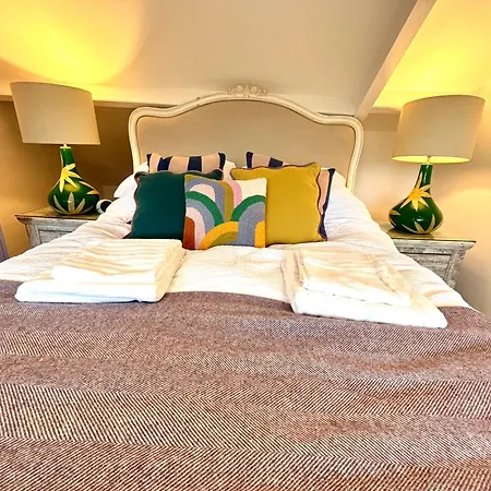 Voyagers View - Luxury With Coastal Views And Garden Semesterbostad Whitby